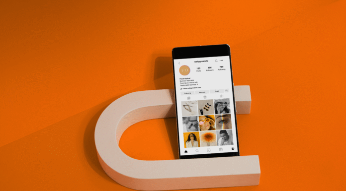 Branding & Creative Services: Crafting Identities That Inspire, Connect & Convert